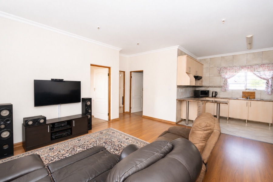 5 Bedroom Property for Sale in Myburgh Park Western Cape